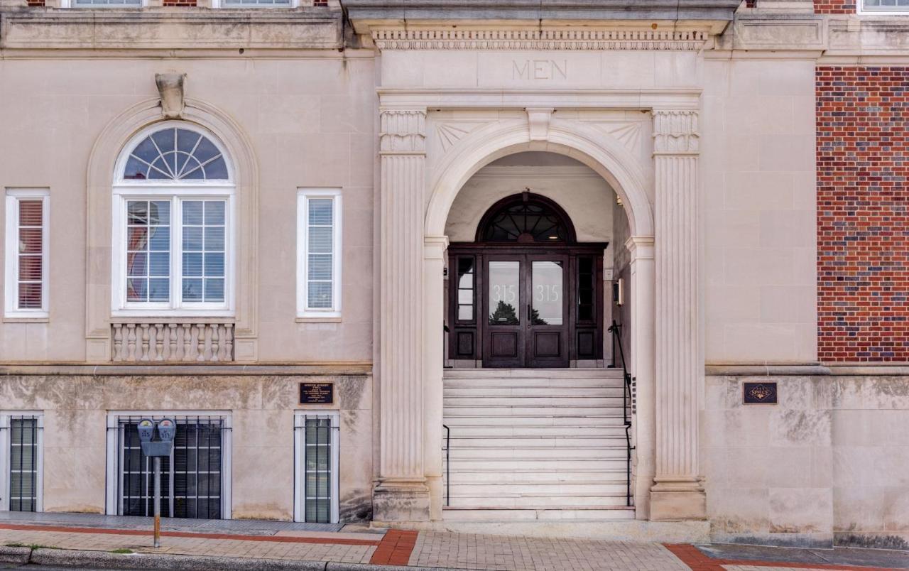 Entire Condo In Downtown Winston Εξωτερικό φωτογραφία
