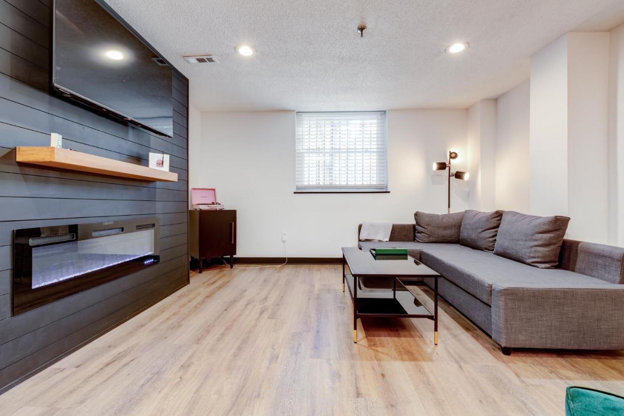 Entire Condo In Downtown Winston Εξωτερικό φωτογραφία